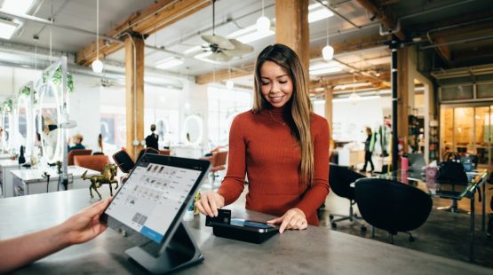 Jak system POS usprawnia sprzedaż?